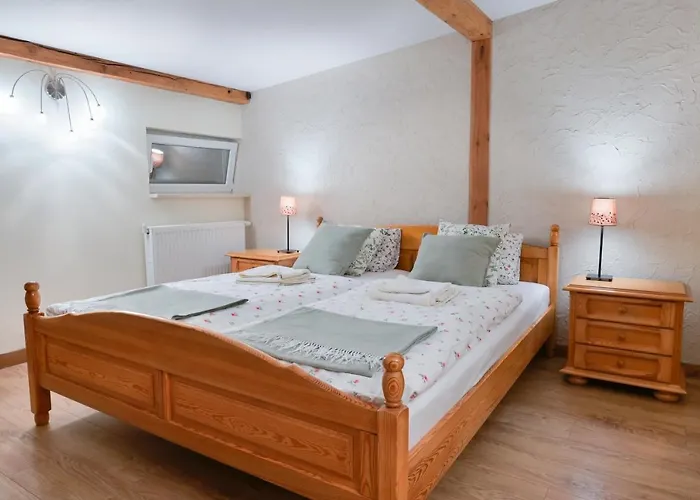 Alojamento de Acomodação e Pequeno-almoço U Swietego Krzysztofa