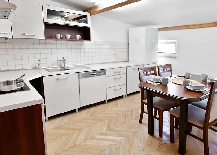 Alojamento de Acomodação e Pequeno-almoço U Swietego Krzysztofa *